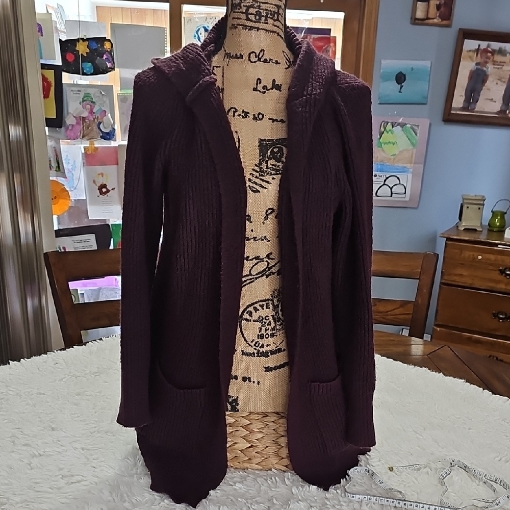Pinque Women's Maroon Hooded Sweater sz medium